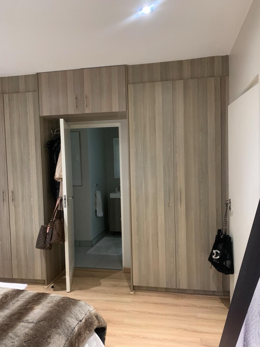 1 Bedroom Property for Sale in Morningside Gauteng