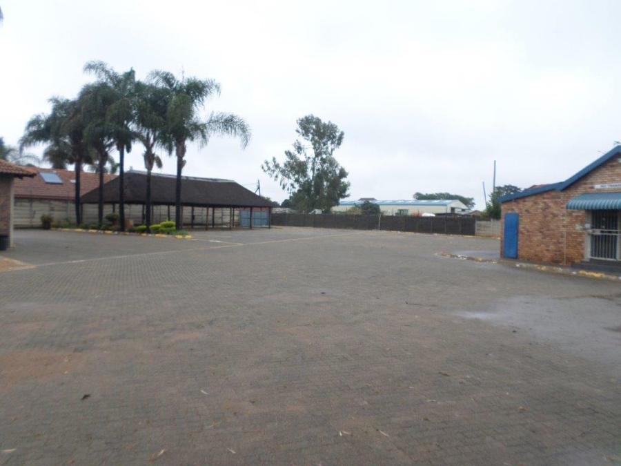 To Let commercial Property for Rent in Pomona Gauteng
