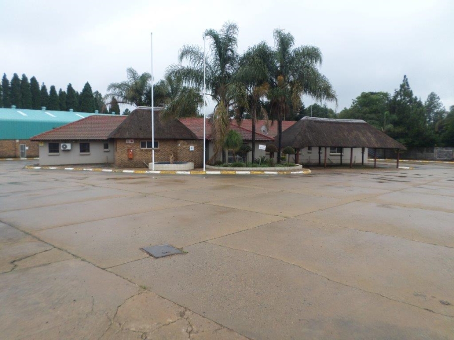 To Let commercial Property for Rent in Pomona Gauteng