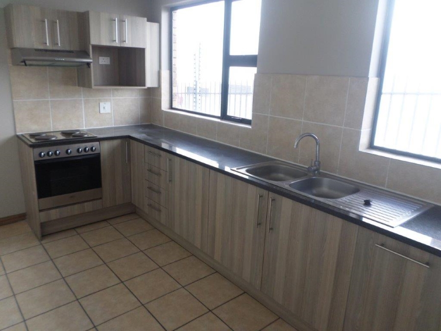 To Let commercial Property for Rent in Weltevreden Park Gauteng