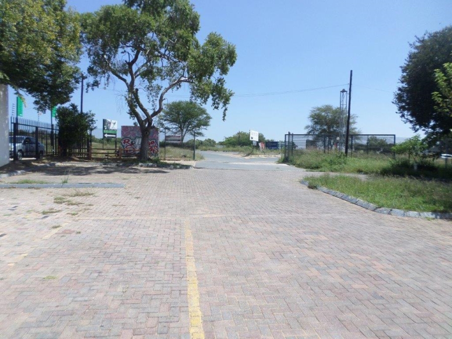 To Let commercial Property for Rent in Sundowner Gauteng