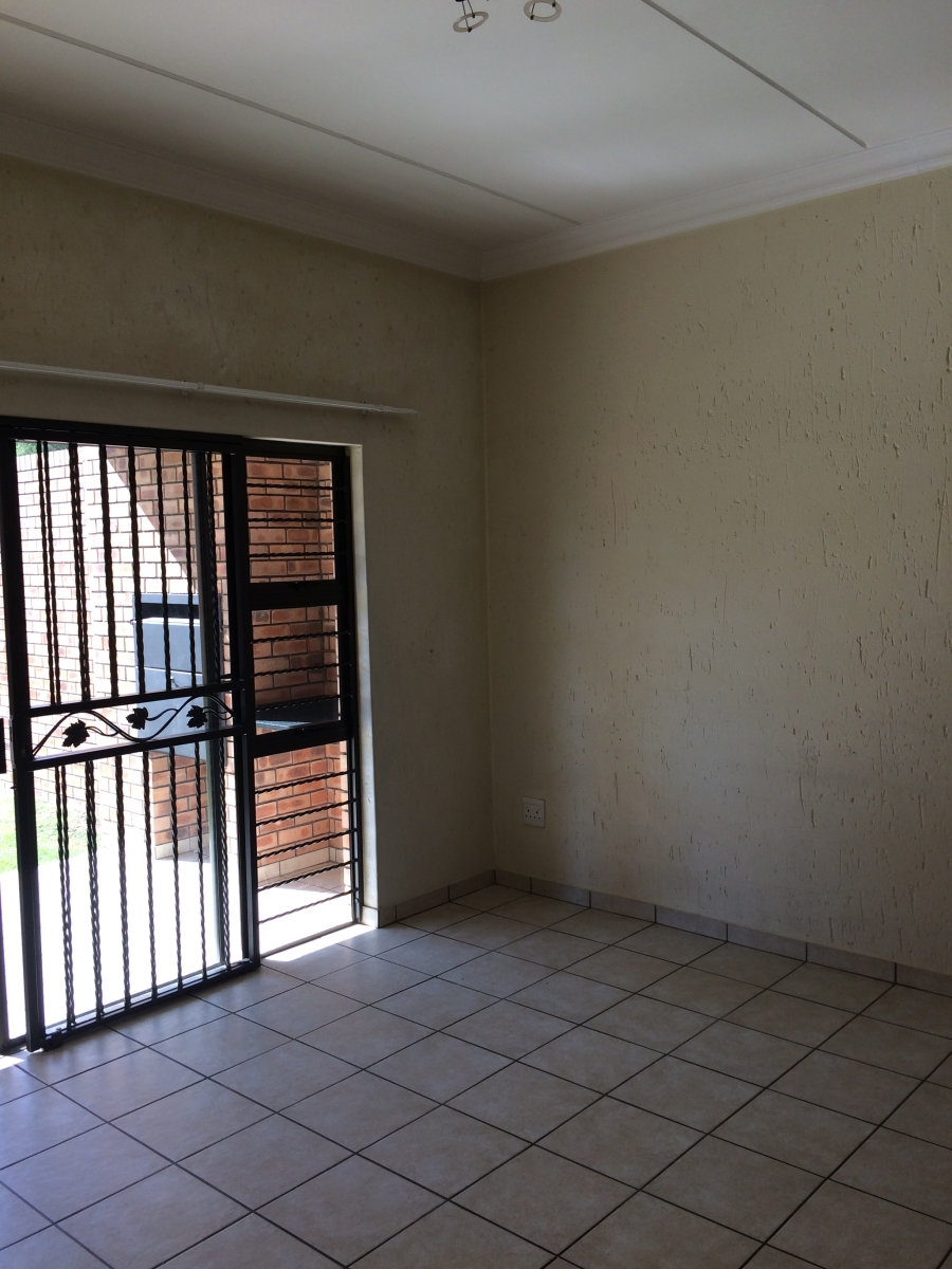 2 Bedroom Property for Sale in Ravenswood Gauteng