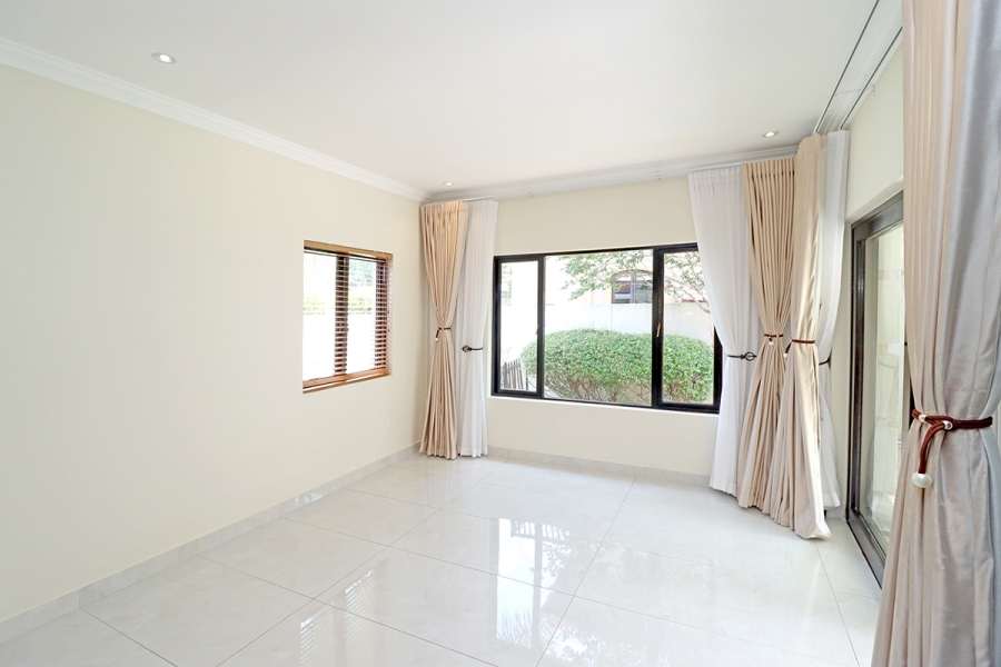 To Let 4 Bedroom Property for Rent in Craigavon Gauteng