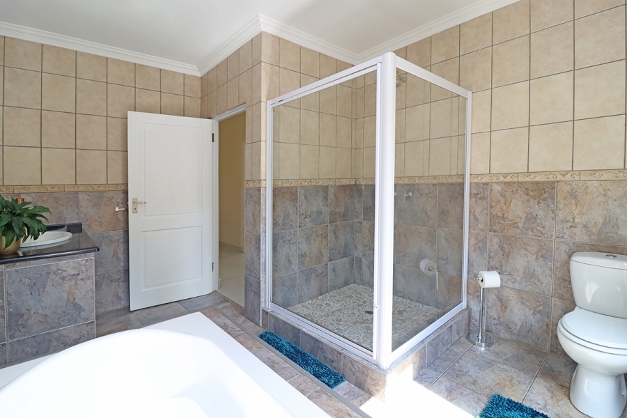 To Let 4 Bedroom Property for Rent in Craigavon Gauteng