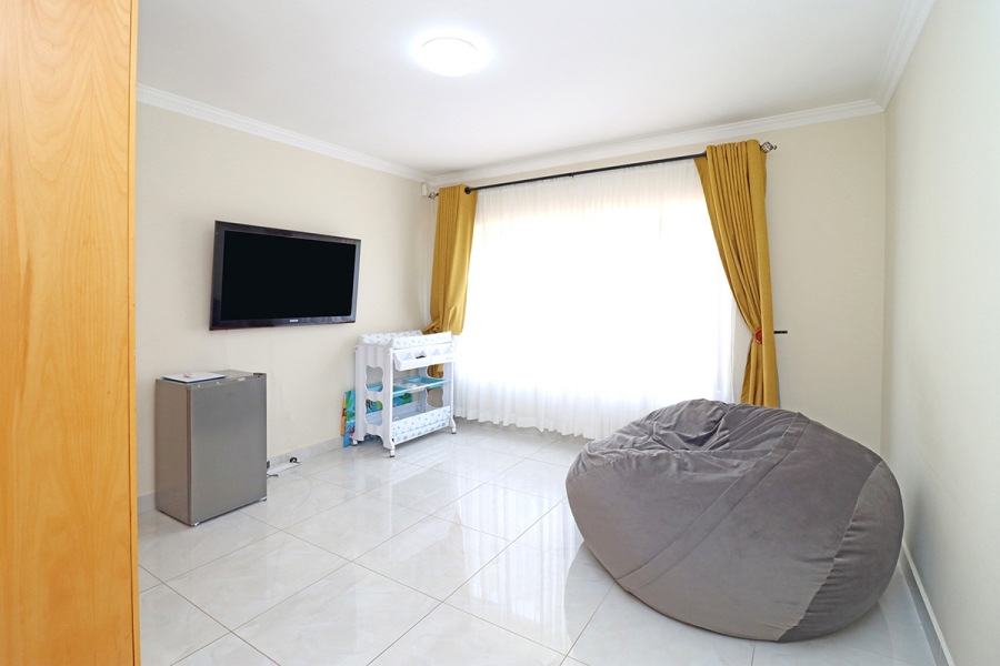 To Let 4 Bedroom Property for Rent in Craigavon Gauteng