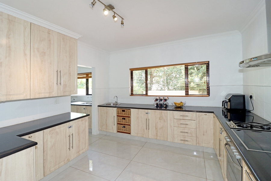 To Let 4 Bedroom Property for Rent in Craigavon Gauteng