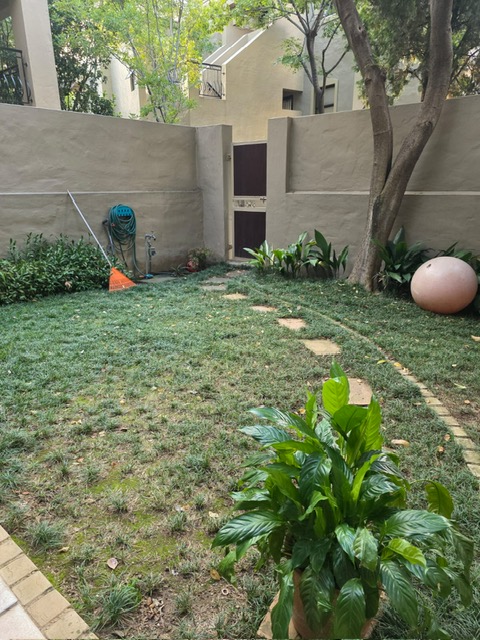 To Let 1 Bedroom Property for Rent in Lonehill Gauteng