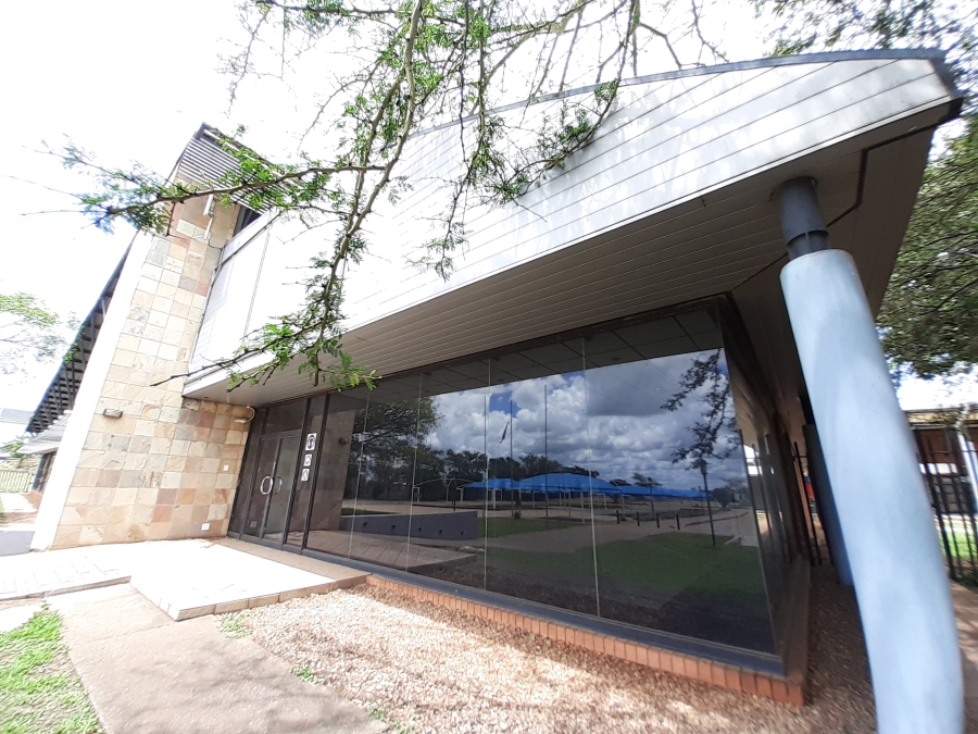 To Let commercial Property for Rent in Rosslyn Gauteng