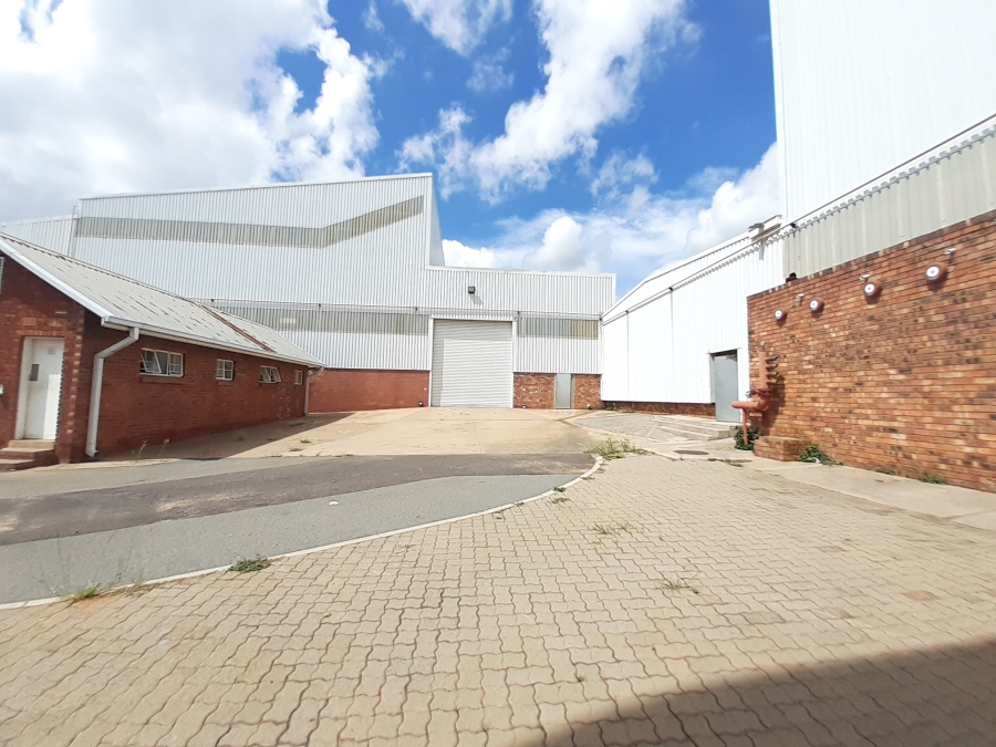 To Let commercial Property for Rent in Rosslyn Gauteng