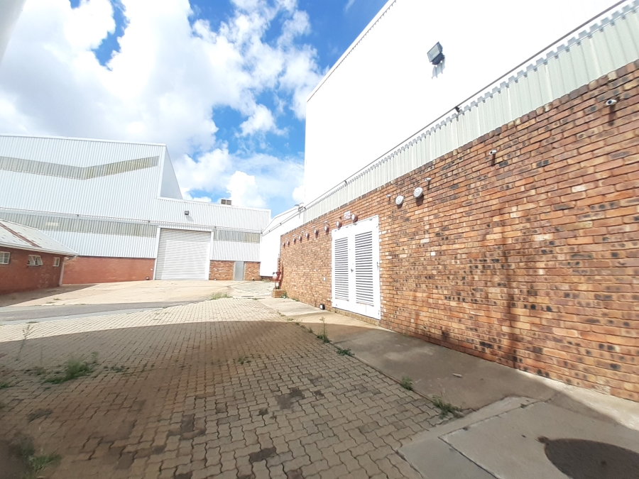 To Let commercial Property for Rent in Rosslyn Gauteng