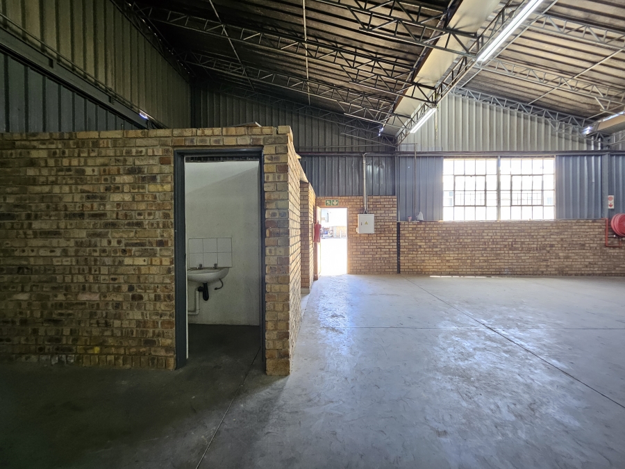 To Let commercial Property for Rent in Rosslyn Gauteng