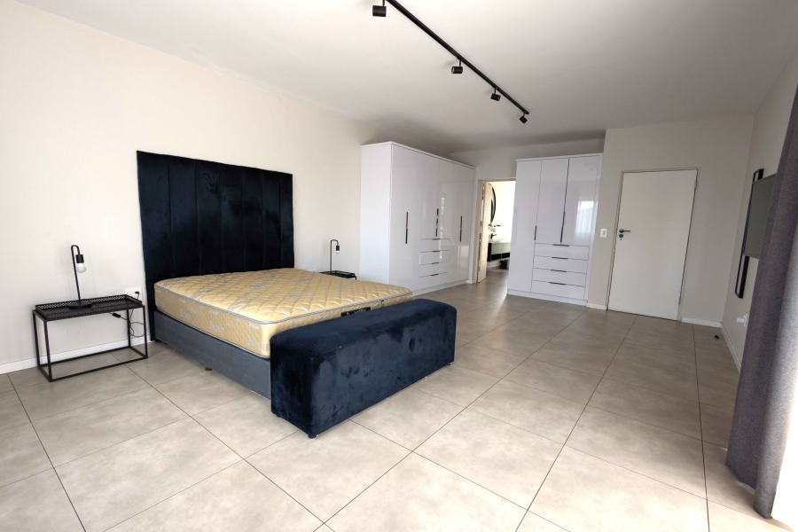 2 Bedroom Property for Sale in Greenside Gauteng