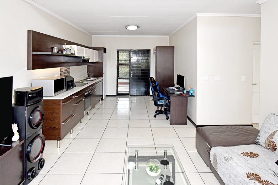 2 Bedroom Property for Sale in Douglasdale Gauteng
