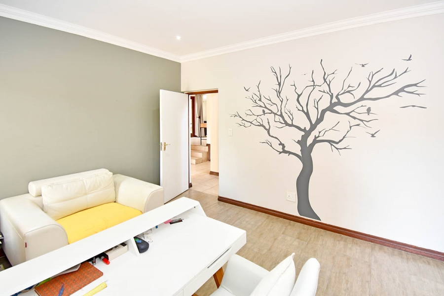 3 Bedroom Property for Sale in Broadacres Gauteng
