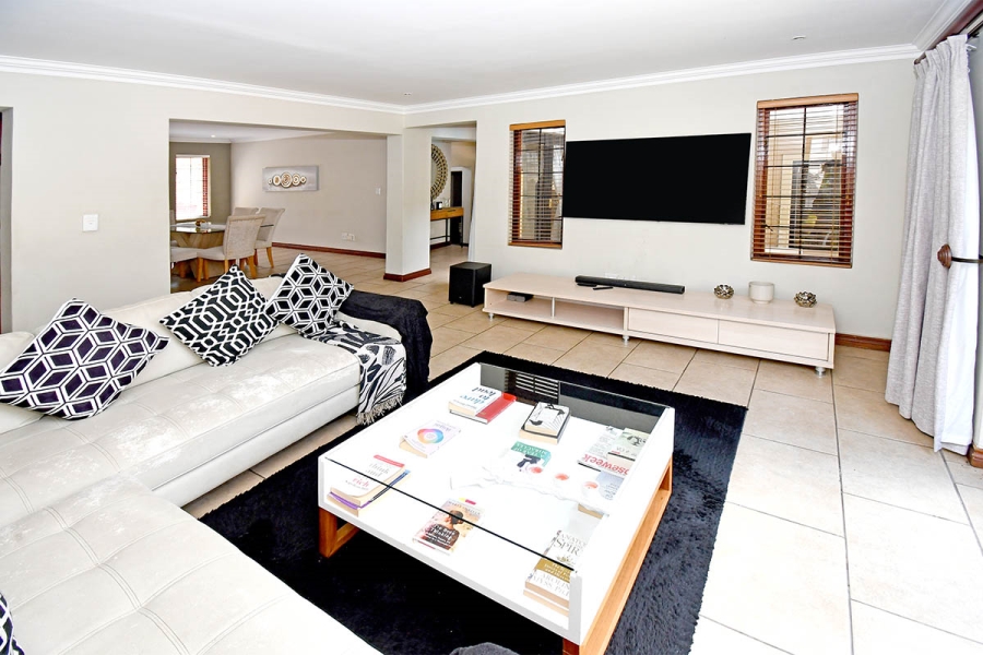 3 Bedroom Property for Sale in Broadacres Gauteng