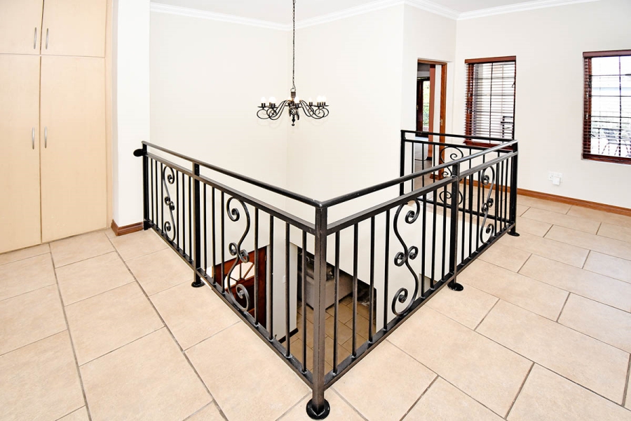 3 Bedroom Property for Sale in Broadacres Gauteng