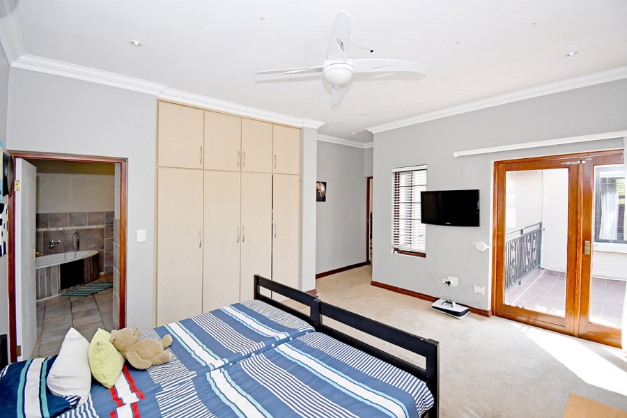 3 Bedroom Property for Sale in Broadacres Gauteng