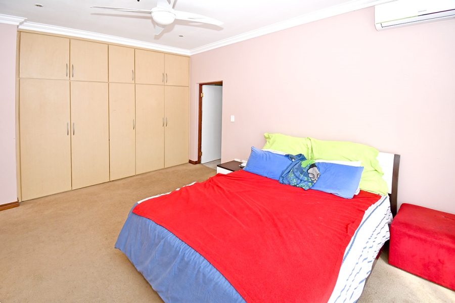 3 Bedroom Property for Sale in Broadacres Gauteng