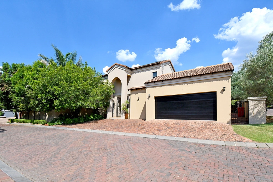 3 Bedroom Property for Sale in Broadacres Gauteng