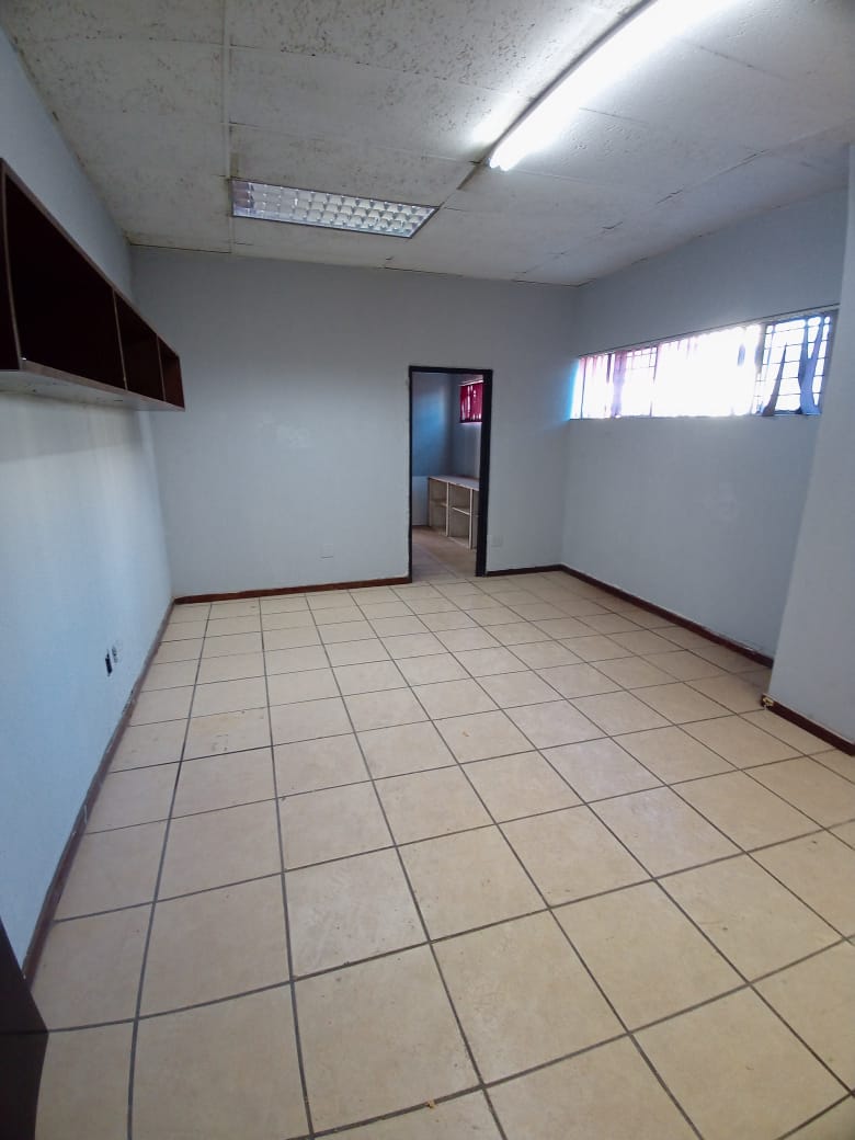 To Let commercial Property for Rent in Anderbolt Gauteng