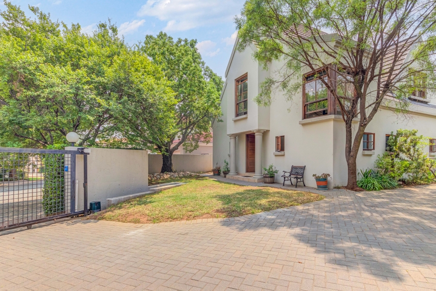 3 Bedroom Property for Sale in Bryanston Gauteng