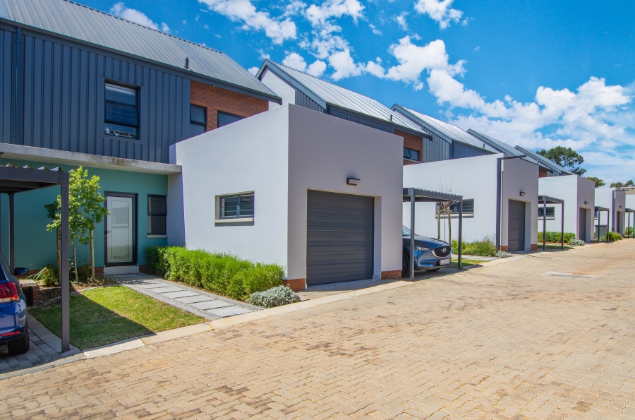 3 Bedroom Property for Sale in Barbeque Downs Gauteng