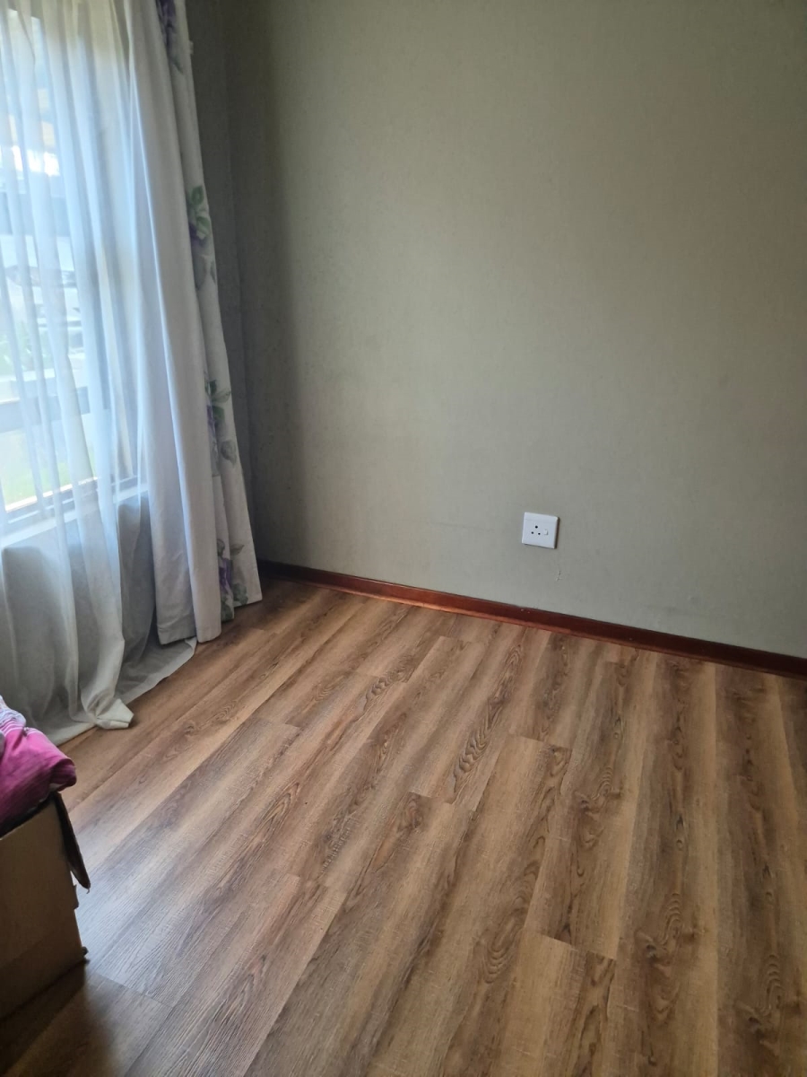 2 Bedroom Property for Sale in Glen Austin Gauteng