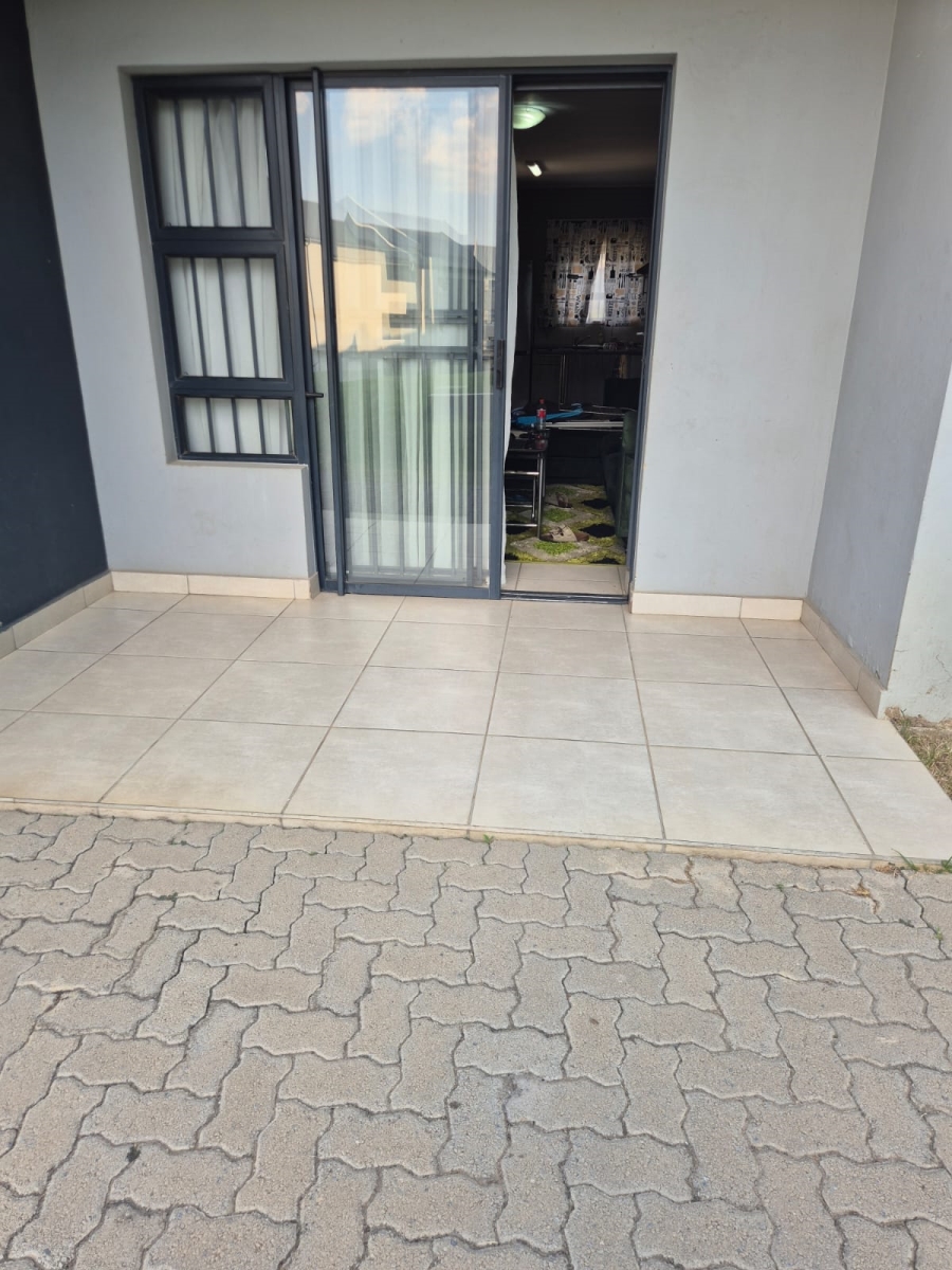 2 Bedroom Property for Sale in Glen Austin Gauteng