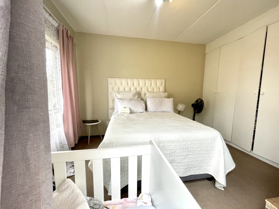 2 Bedroom Property for Sale in Sunninghill Gauteng