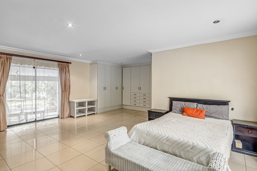 5 Bedroom Property for Sale in Woodmead Gauteng