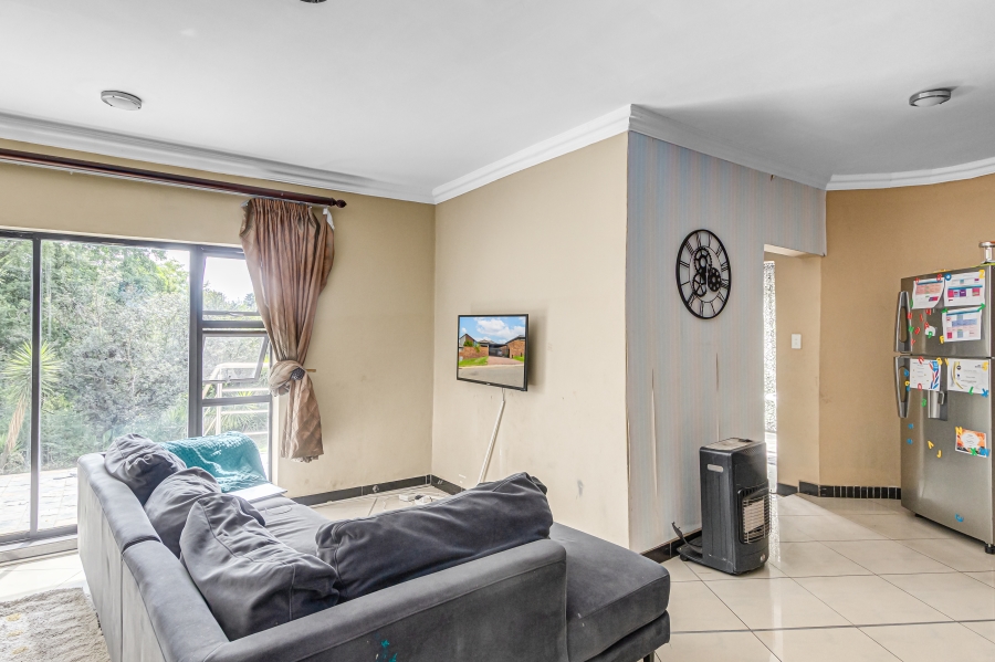 5 Bedroom Property for Sale in Woodmead Gauteng