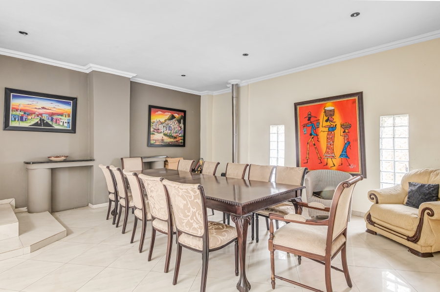 5 Bedroom Property for Sale in Woodmead Gauteng