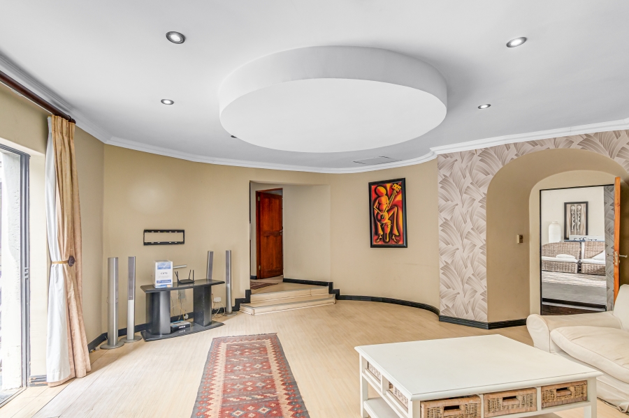 5 Bedroom Property for Sale in Woodmead Gauteng