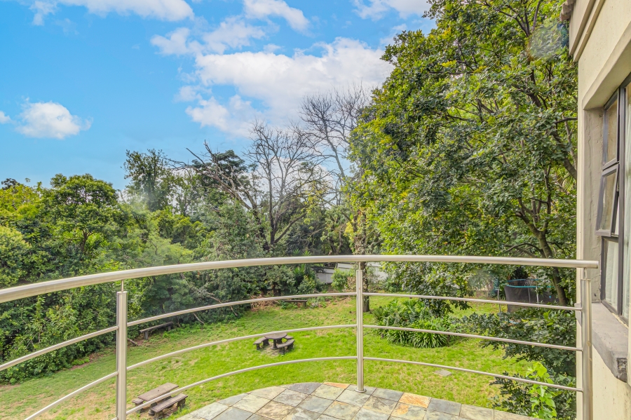 5 Bedroom Property for Sale in Woodmead Gauteng