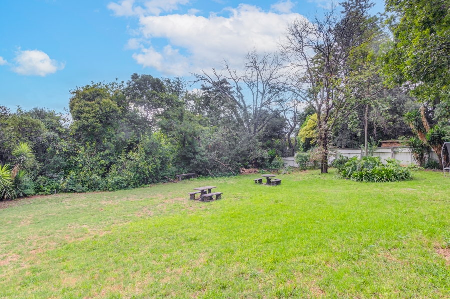 5 Bedroom Property for Sale in Woodmead Gauteng