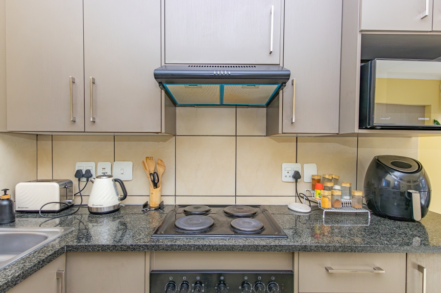 2 Bedroom Property for Sale in Barbeque Downs Gauteng