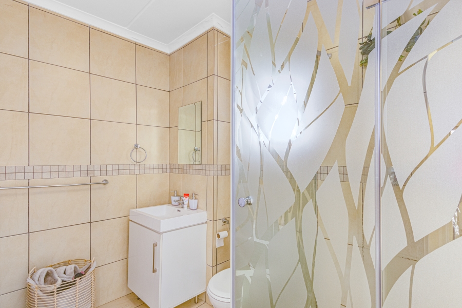 2 Bedroom Property for Sale in Barbeque Downs Gauteng