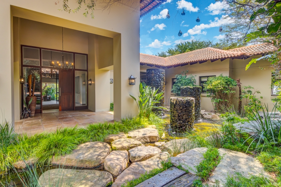 6 Bedroom Property for Sale in Chartwell Gauteng