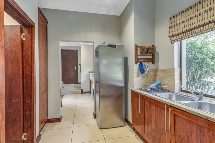 6 Bedroom Property for Sale in Chartwell Gauteng