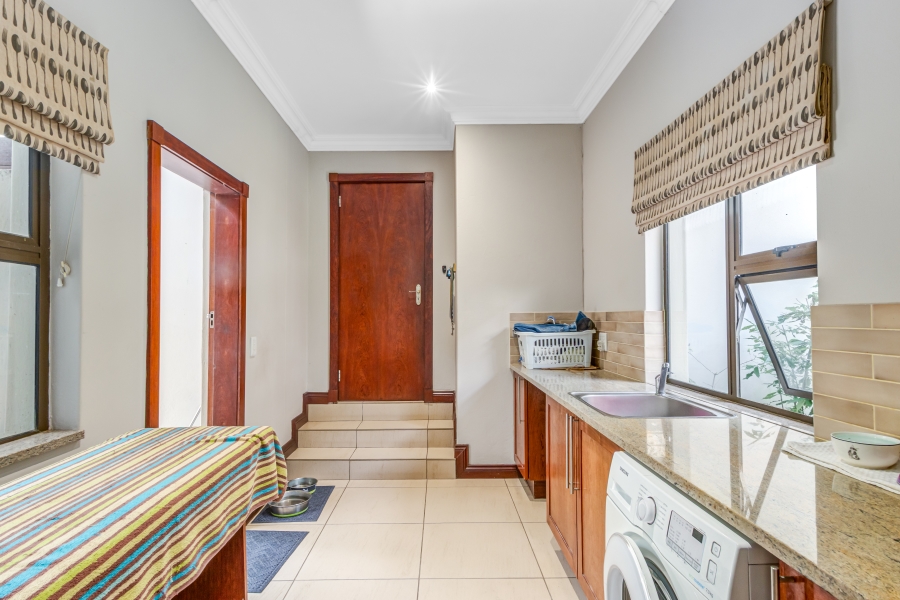 6 Bedroom Property for Sale in Chartwell Gauteng