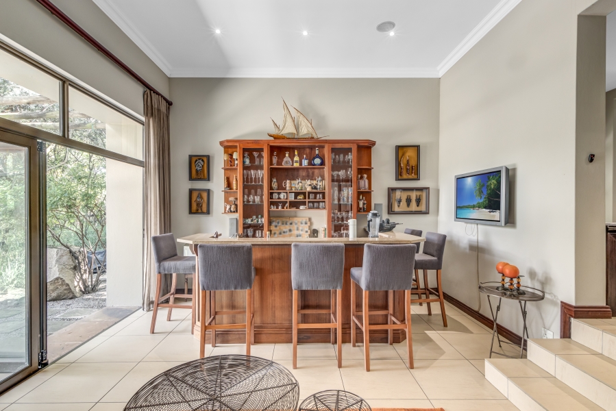 6 Bedroom Property for Sale in Chartwell Gauteng