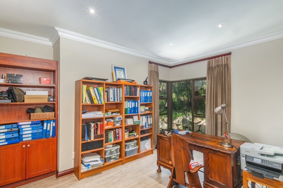 6 Bedroom Property for Sale in Chartwell Gauteng