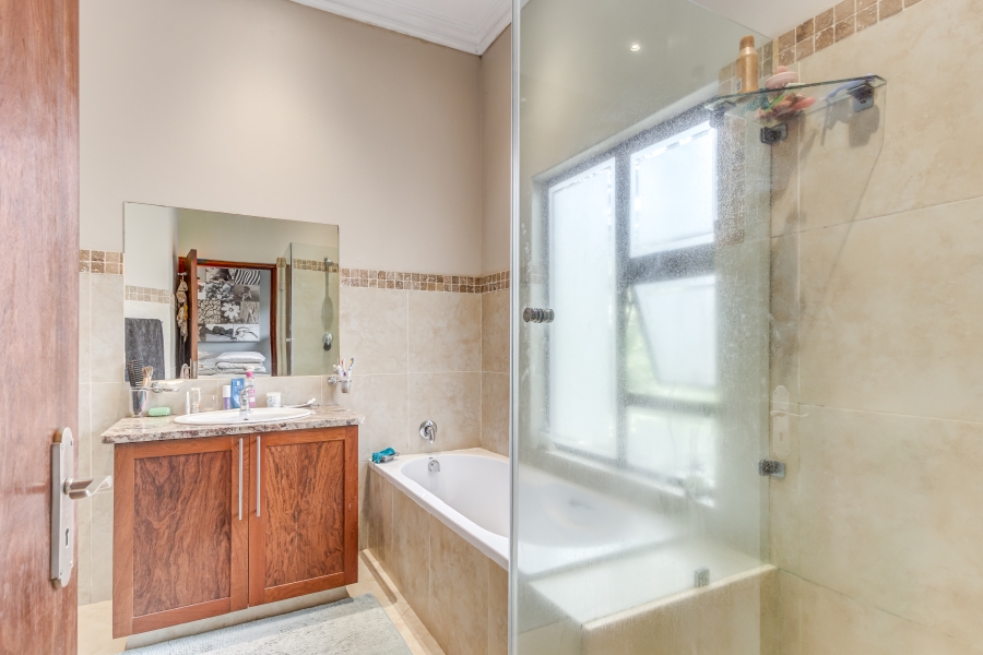 6 Bedroom Property for Sale in Chartwell Gauteng