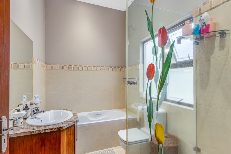 6 Bedroom Property for Sale in Chartwell Gauteng