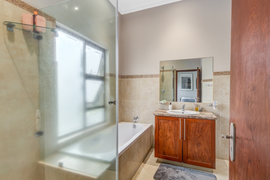 6 Bedroom Property for Sale in Chartwell Gauteng