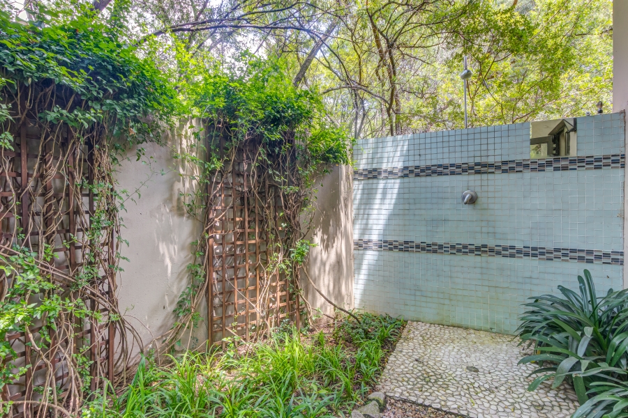 6 Bedroom Property for Sale in Chartwell Gauteng