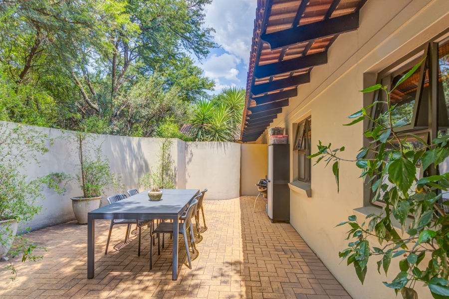 6 Bedroom Property for Sale in Chartwell Gauteng