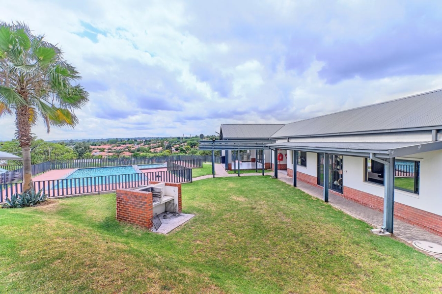 To Let 3 Bedroom Property for Rent in Noordhang Gauteng