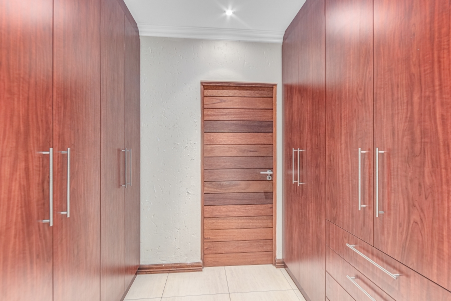 4 Bedroom Property for Sale in Kyalami Gauteng