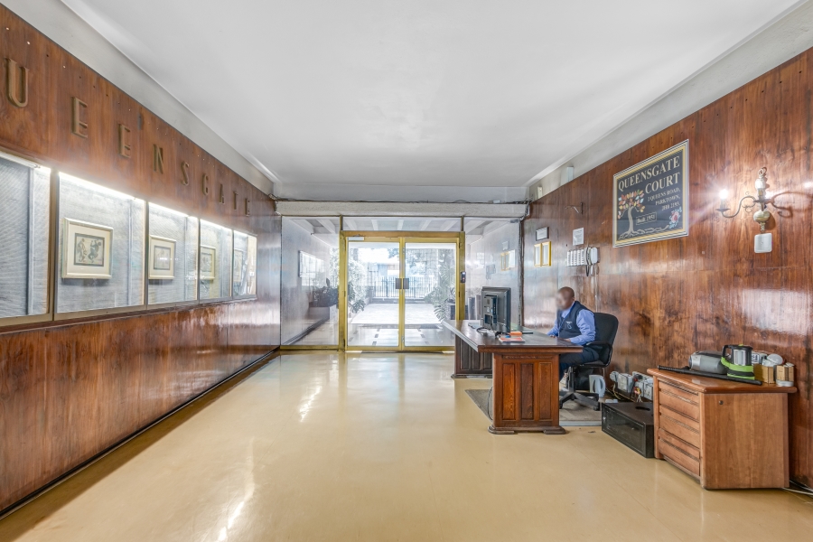 2 Bedroom Property for Sale in Parktown Gauteng